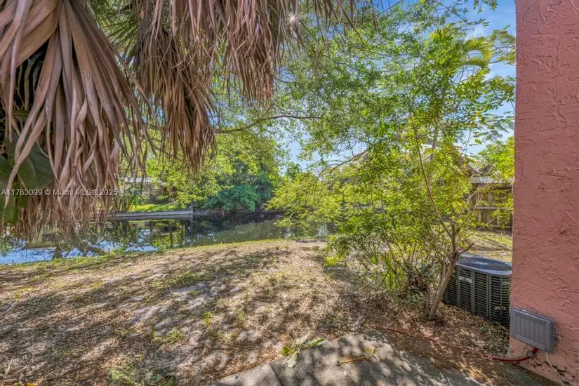 1624 NW 56th Ave Unit 14-image (18)